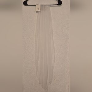 David's Bridal White Hair Veil